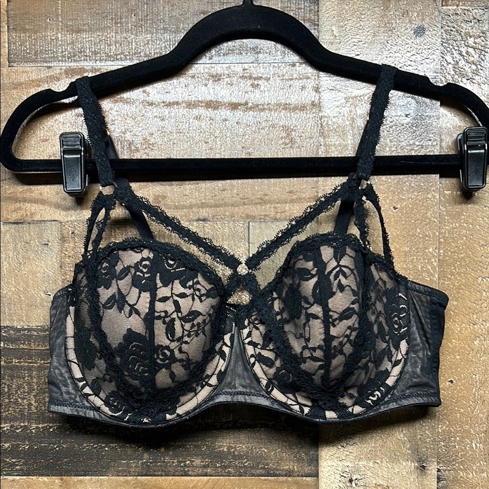 Adore Me Leia Strappy Lace Crisscross Underwire High Lift Bra size 38D Black
